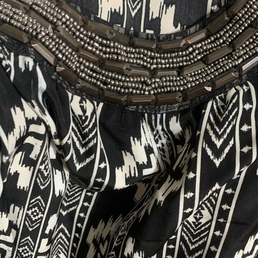 Size Large runs small